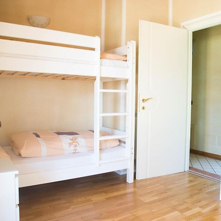 Guesthouse "Villa Tamas" Limone sul Garda Bagian luar foto