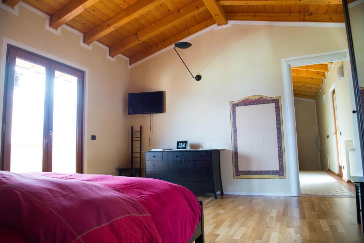 Guesthouse "Villa Tamas" Limone sul Garda Bagian luar foto