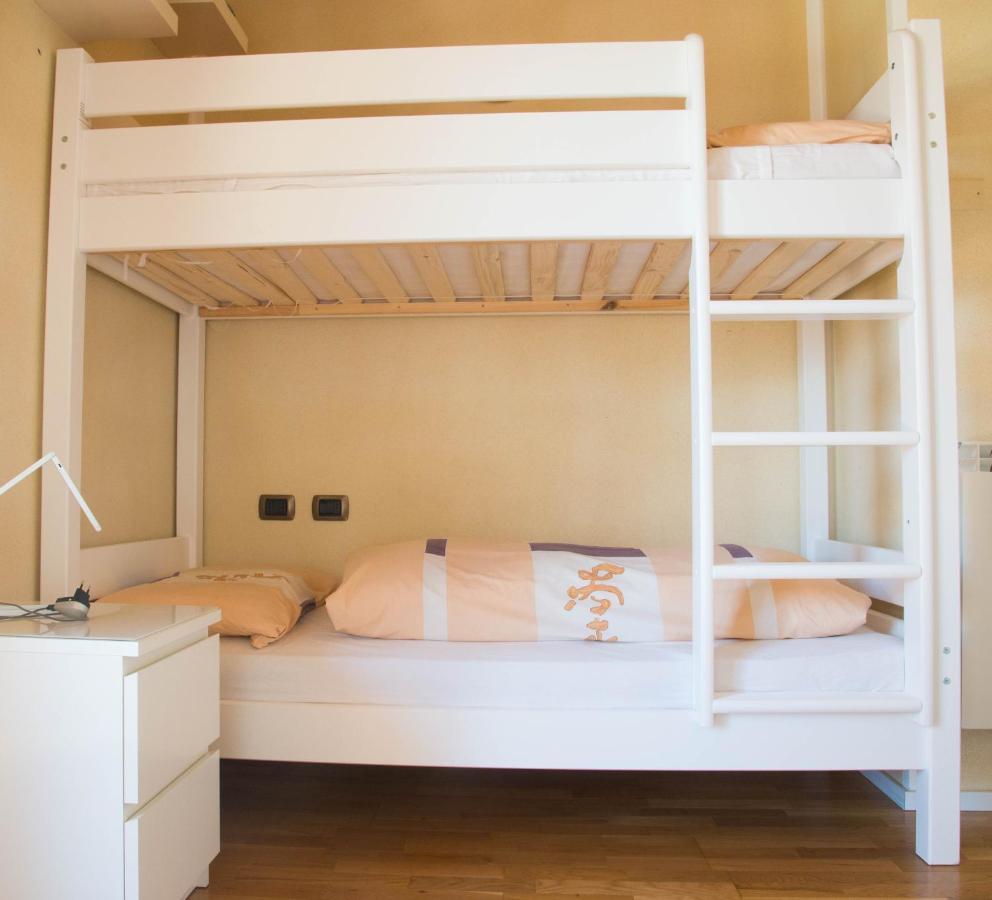 Guesthouse "Villa Tamas" Limone sul Garda Bagian luar foto